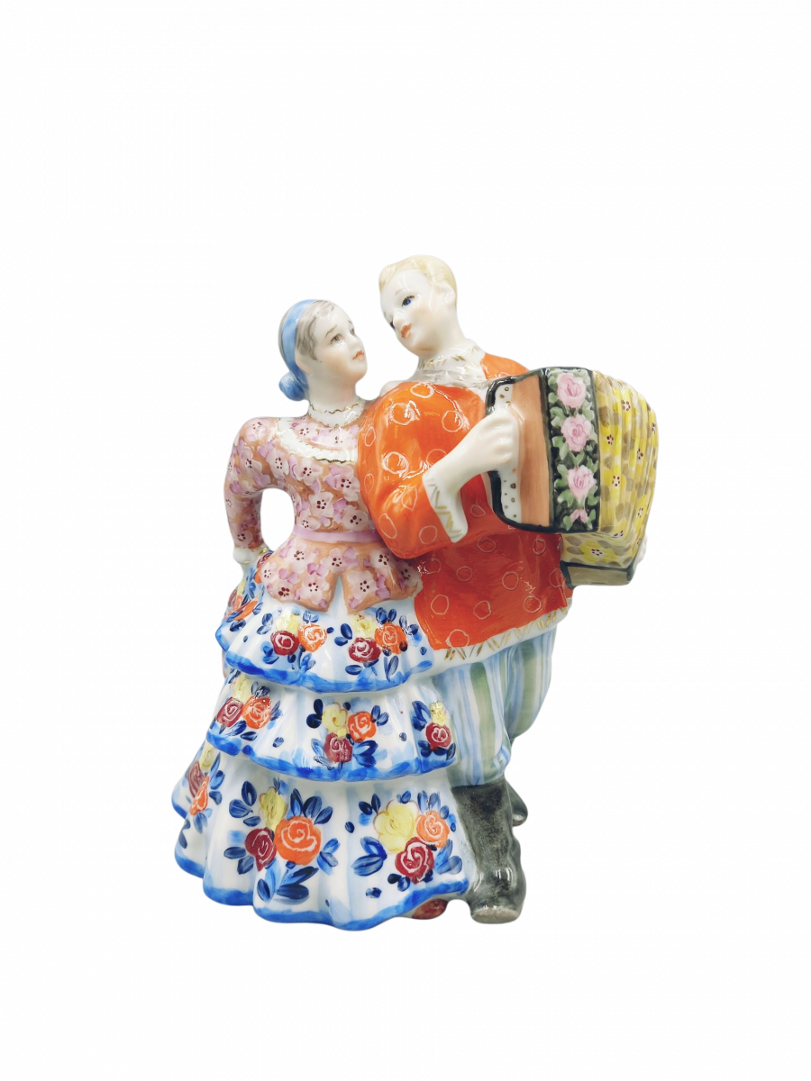 Скульптура"Уральская кадриль" авт.Малышева Н.А. рос.Шапкина И.А.