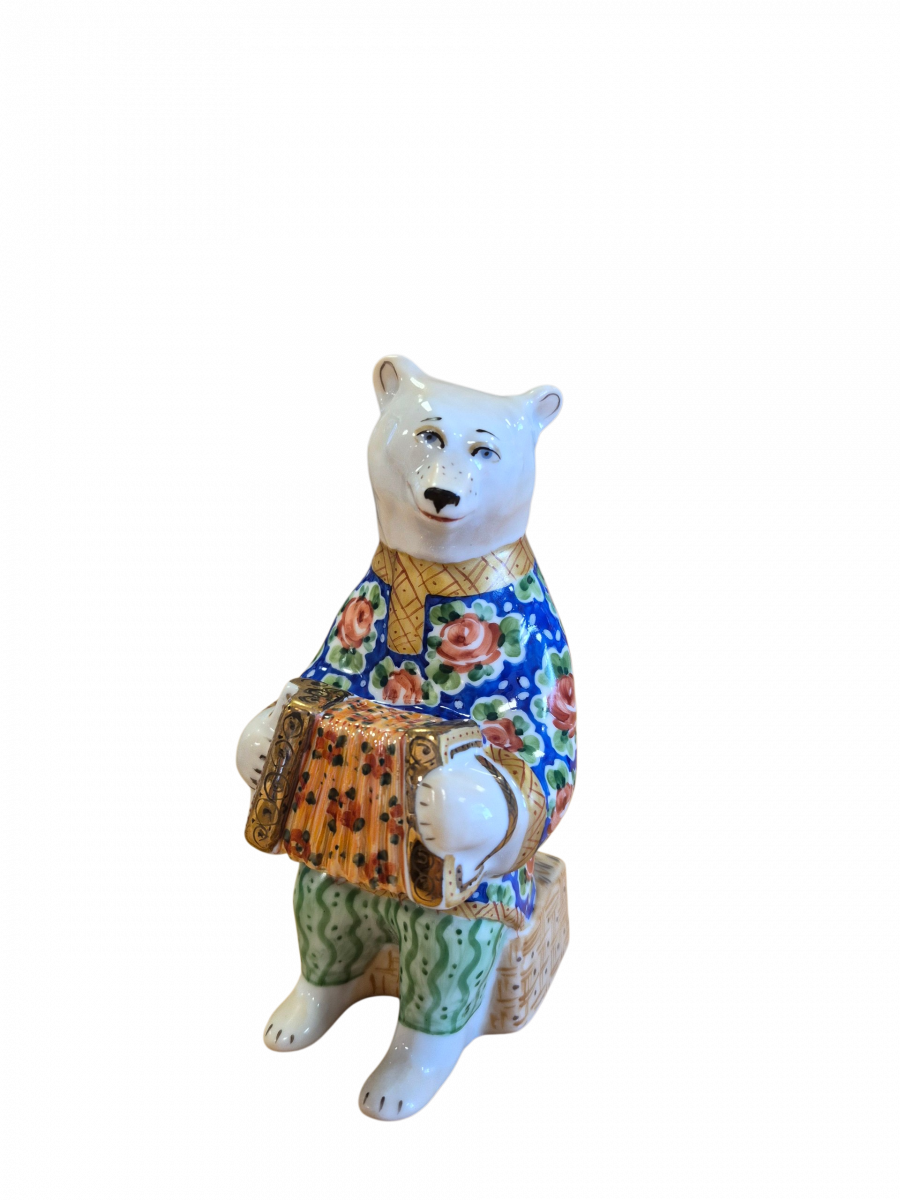 Скульптура"Мишка с гармошкой" авт.рос.Полякова С.Ю.