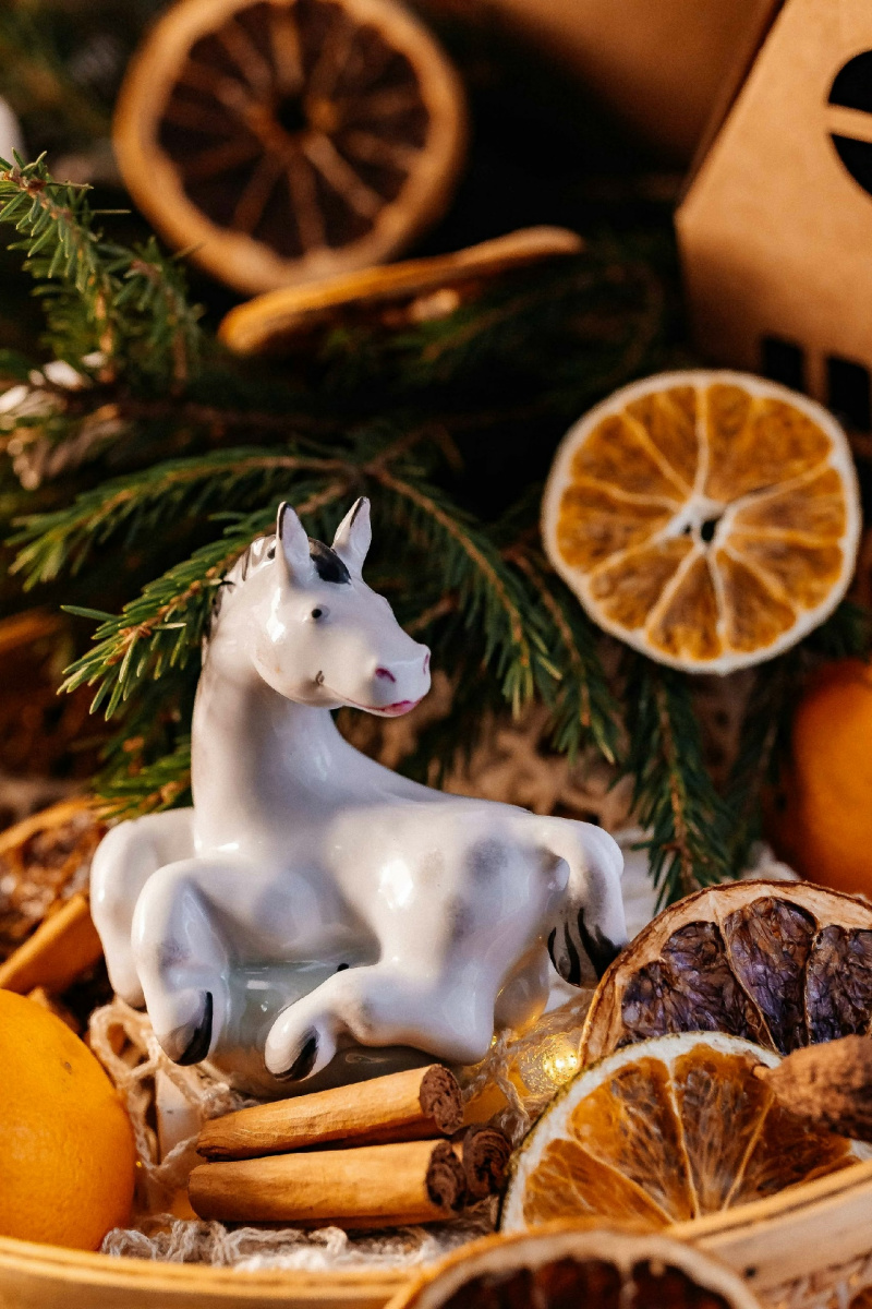 Скульптура Жеребенок																														